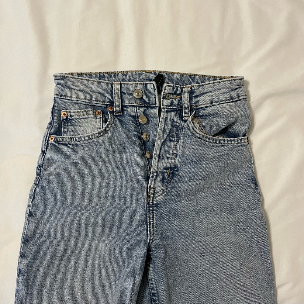 Jeans - Picture 2 of 3